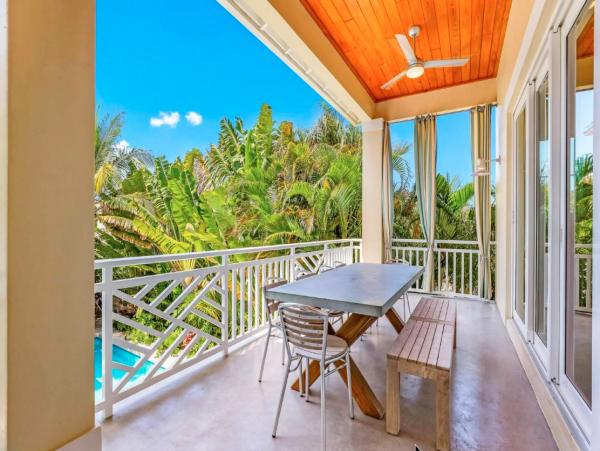 Stunning Luxurious Pool Home For Anna Maria Island North End Vacation Retreat